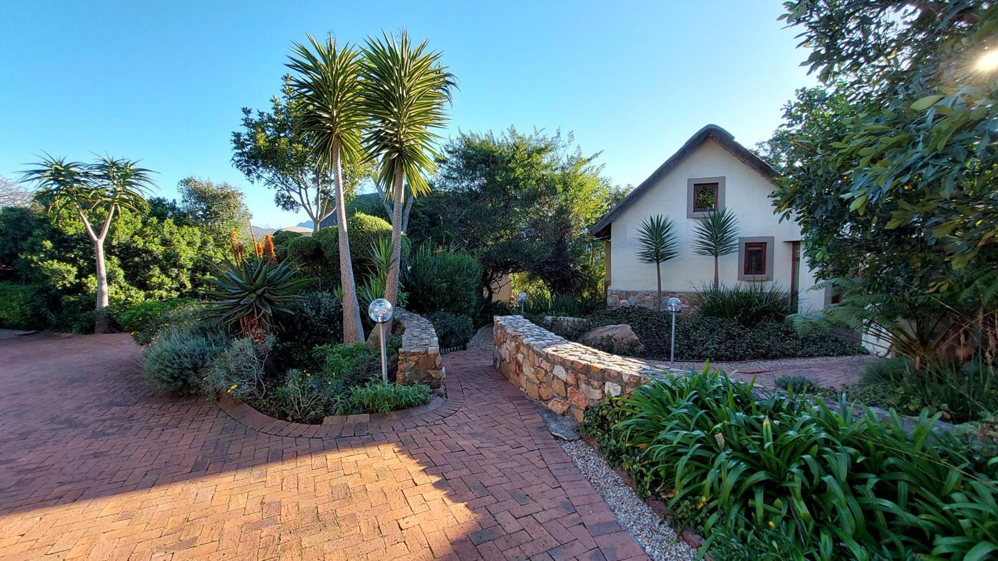 Paradise Cove Victoria Bay Exterior photo